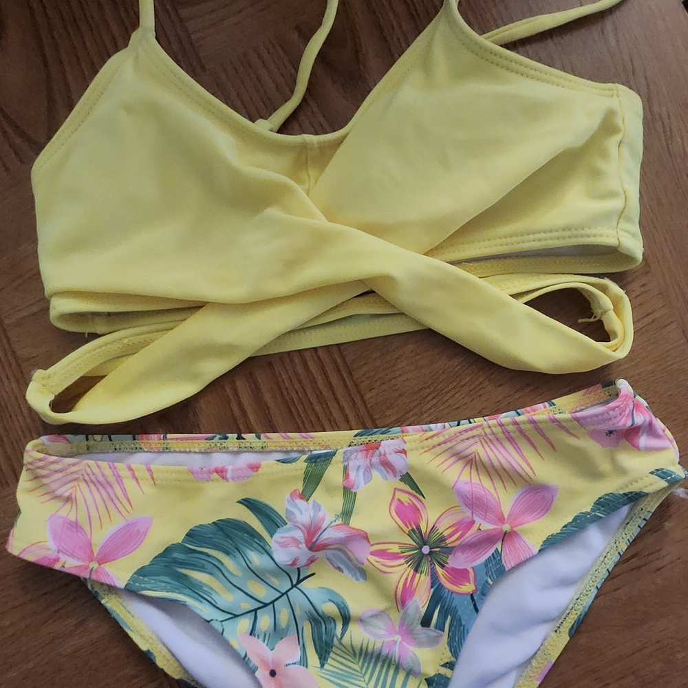 SHEIN Yellow Floral Kids Bikini
